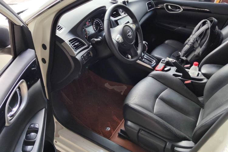 Used Nissan Sylphy 2019 1.6XV CVT Smart Connect Luxury Edition China VI Standard Driver Seat