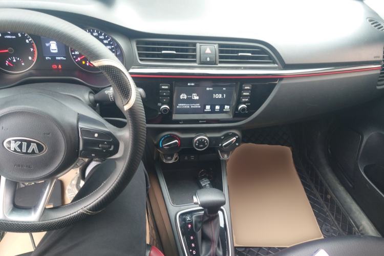 Used Kia KX Cross 2017 1.4L AT GLS
