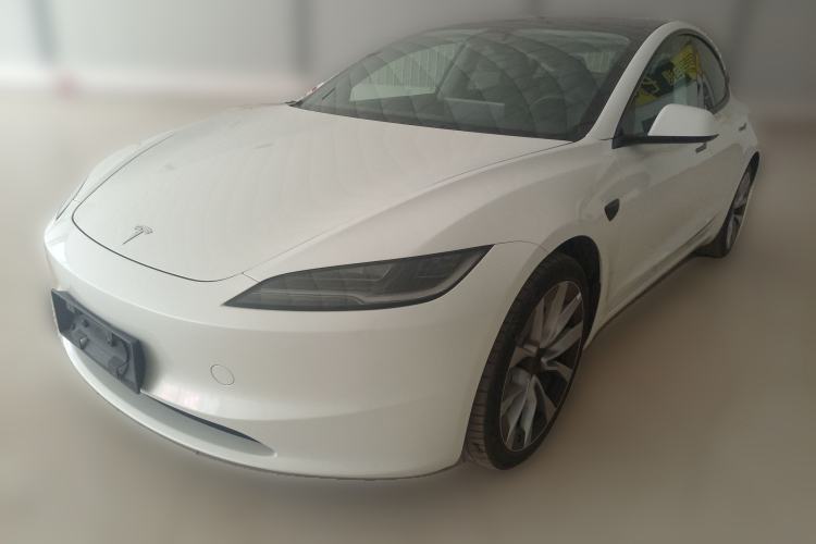Used Tesla Model 3 2023 Long-Range All-Wheel-Drive Version