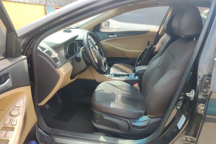 Used Hyundai Sonata 2011 2.0L Automatic Leading Edition
