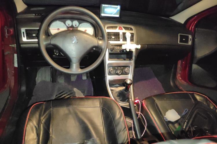 Used Peugeot 307 2013 Hatchback 1.6L Manual Comfort Edition