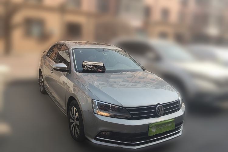 Used Volkswagen Sagitar 2018 280TSI DSG Comfort Model Front Right 45 Deg