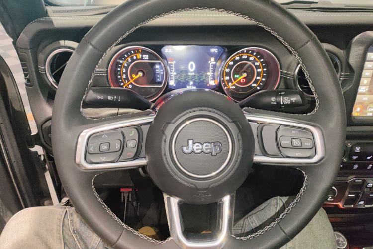 Used Jeep Gladiator 2023 3.6L Overland
