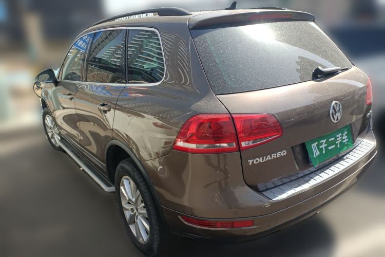 Used Volkswagen Touareg 2011 3.0 TSI High-End Version Rear Left 45 Deg