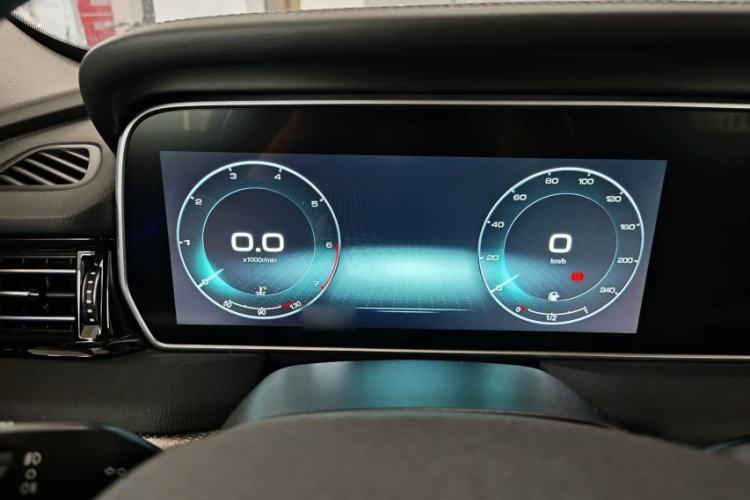 Used Hongqi HS5 2019 2.0T Smart Connect Flagship All-Wheel-Drive Version Instrument Cluster