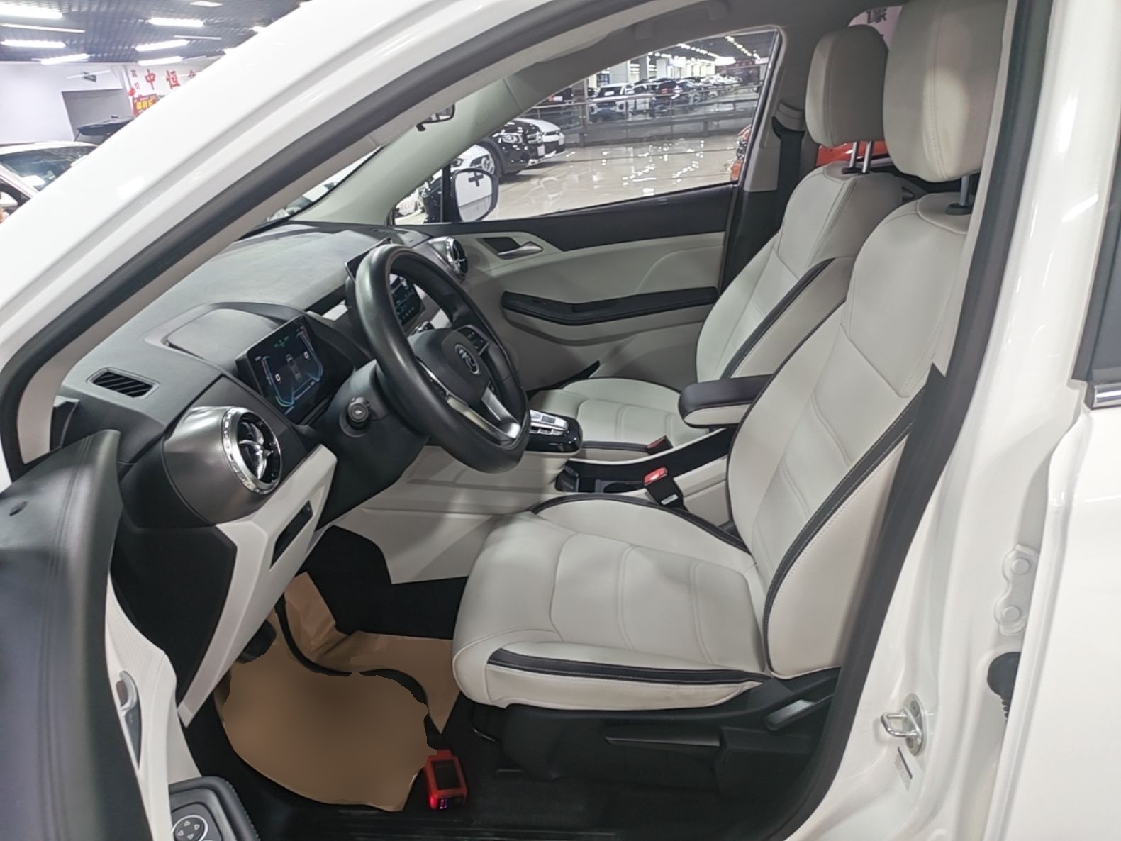 BYD Yuan Pro 2021 401 km Luxury Version — снимка 17
