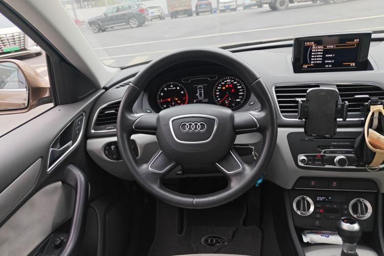 Used Audi Q3 2013 35 TFSI Ambition Edition Steering Wheel