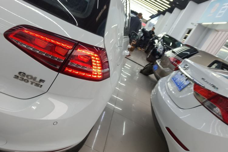 Used Volkswagen Golf 2016 230TSI Automatic Luxury Version
