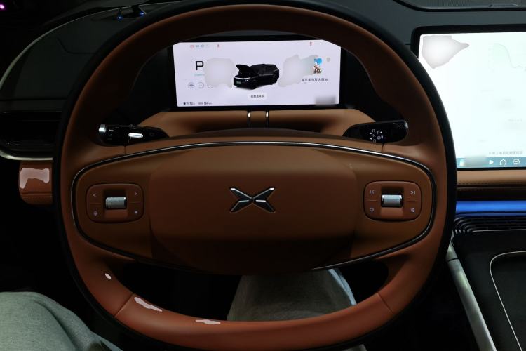 Used XPeng G9 2025 625 Long-Range Max Steering Wheel