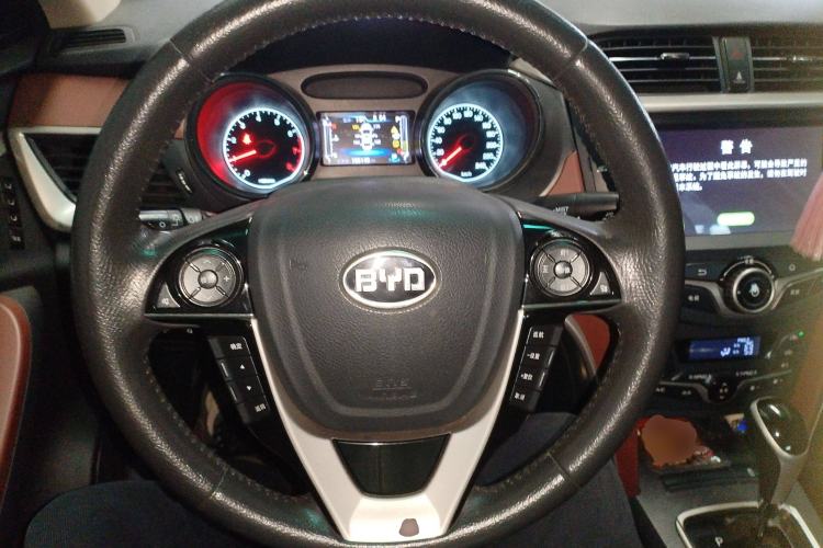 Used BYD G5 2014 1.5TID Automatic Flagship Model
