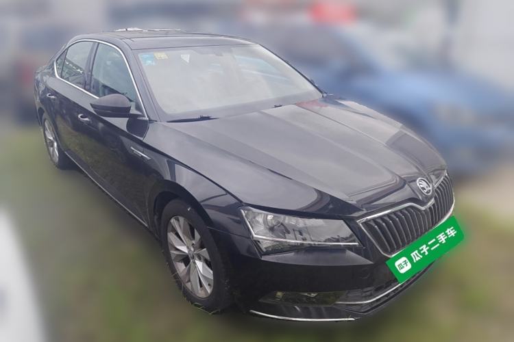Used Skoda Superb 2016 TSI280 DSG Innovation Edition Front Right 45 Deg