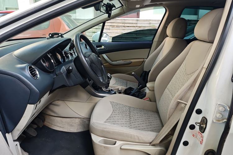 Used Peugeot 408 2011 1.6L Manual Comfort Edition
