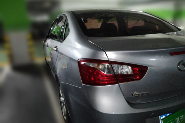 Used Soueast V5 Lingzhi 2012 1.5L Manual Comfort Edition Rear Left 45 Deg