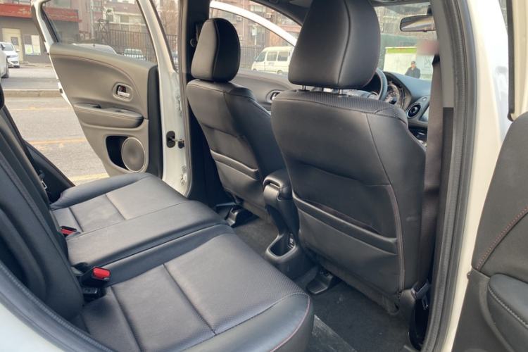 Used Honda XR-V 2015 1.8L VTi CVT Luxury Edition Interior 9