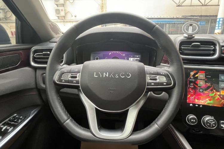 Used Lynk & Co 02 2021 1.5TD DCT Two-Wheel Drive Power Plus Interior 2