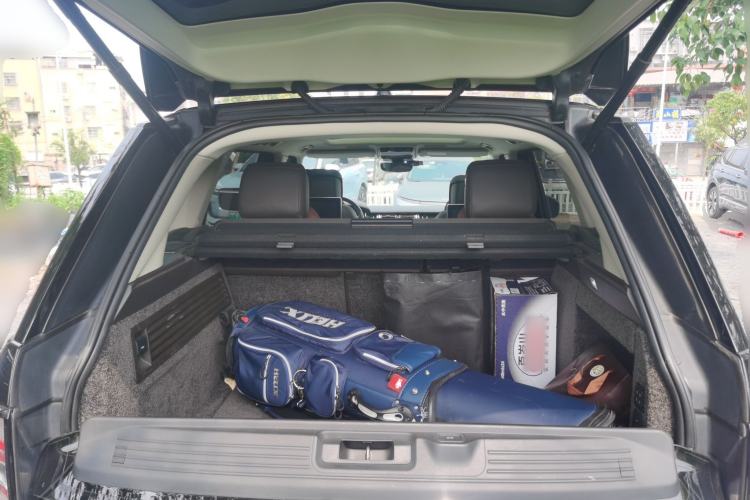 Used Land Rover Range 2021 3.0 L6 Century Extended Classic Edition