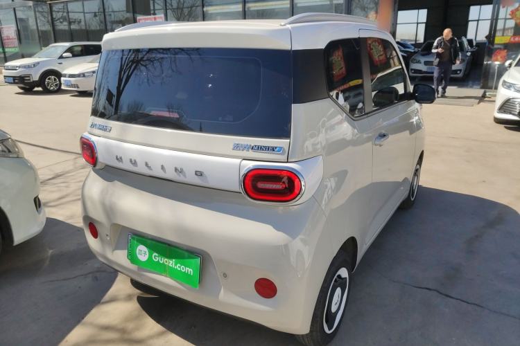 Used Wuling Hongguang MINIEV 2024 3rd Generation 170 km Rear Right 45 Deg