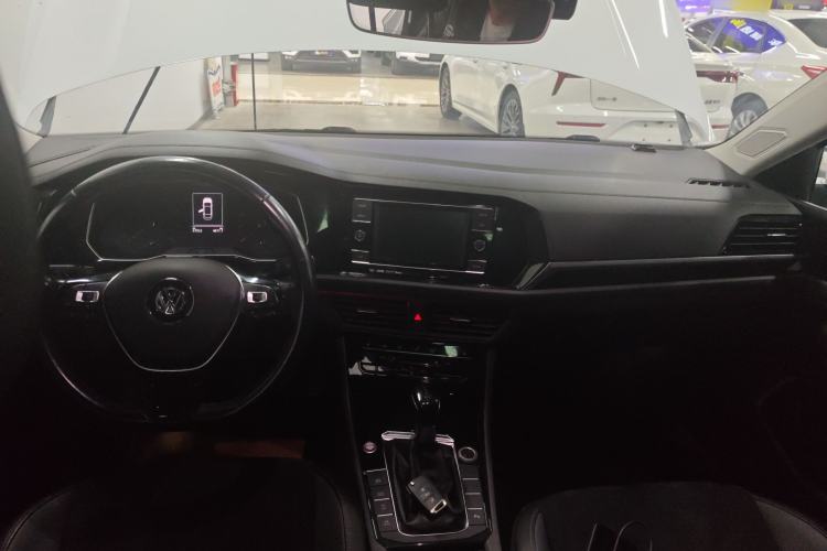 Used Volkswagen Sagitar 2020 280TSI DSG Luxury Version China VI Standard Center Console