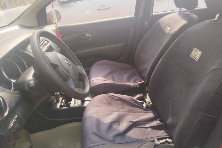Used Nissan Livina 2010 Jingyue Edition 1.6L Automatic All-in-One Model Left Front Seat