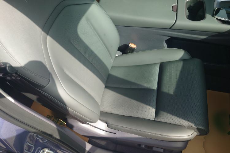 Used Nissan N6 2026 Model 180 Max Right Front Seat