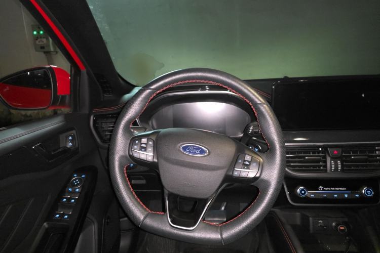 Used Ford Focus 2021 Hatchback EcoBoost 180 Automatic ST Line Steering Wheel