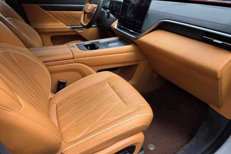 Used Dongfeng eπ eπ008 2025 636Ultra All-Electric Version 5 Seats Interior 5