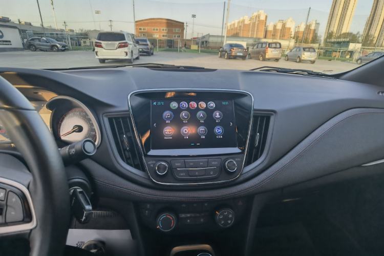 Used Chevrolet Monza 2019 RS 330T Automatic Comfort Edition China VI Standard Interior 5