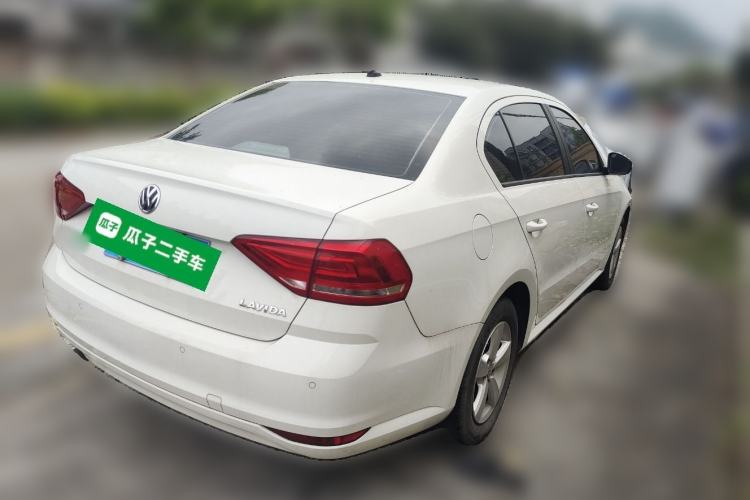 Used Volkswagen Lavida 2015 1.6L Manual Fashion Edition
