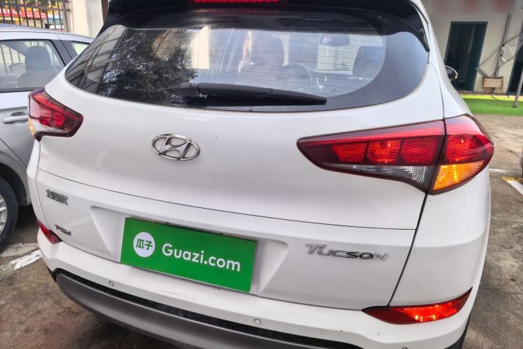 Used Hyundai Tucson 2015 1.6T Dual-Clutch Two-Wheel-Drive Smart Model Rear