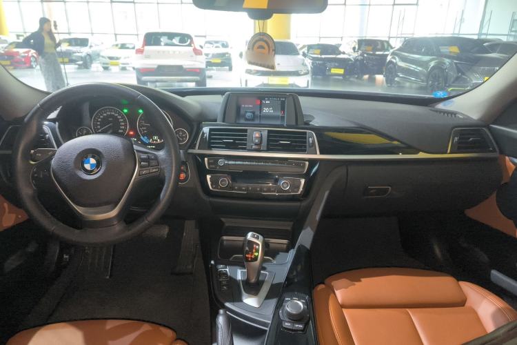 Used BMW 3 Series GT 2018 320i Sport Edition
