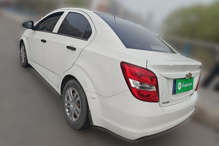 Used Chevrolet Aveo Sonic 2014 Sedan 1.4SL AT Fashion Edition
