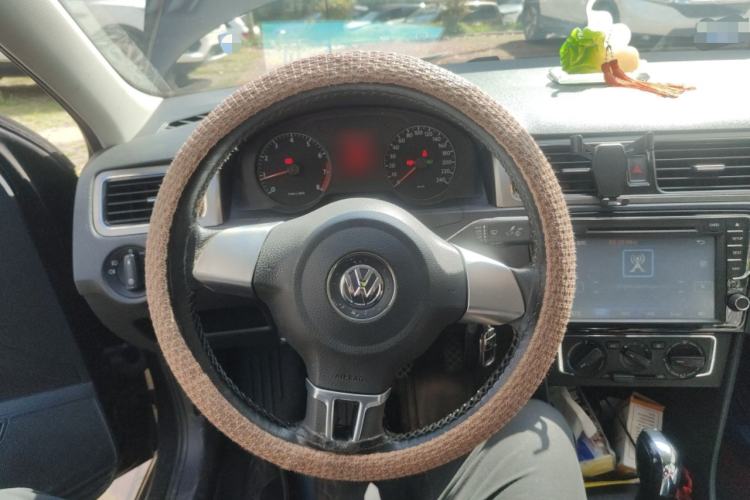 Used Volkswagen Santana 2015 1.6L Automatic Comfort Edition Steering Wheel