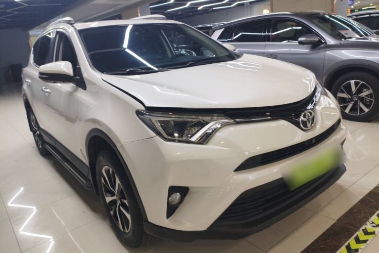 Used Toyota RAV4 2016 2.0L CVT Two-Wheel Drive Comfort Edition China V Standard