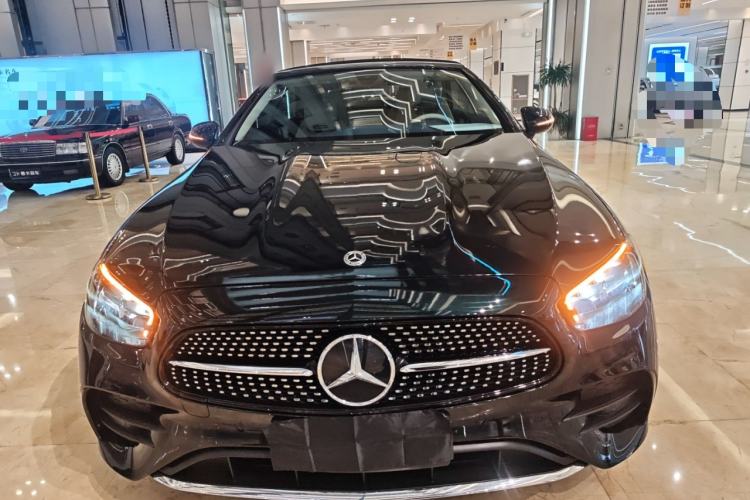 Used Mercedes-Benz E-Class 2023 Facelift E 260 4MATIC Convertible Coupe Front