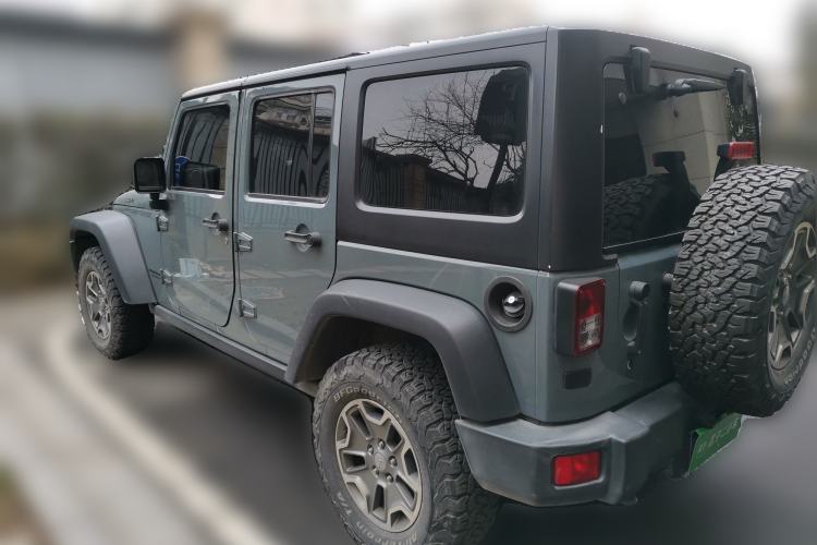 Used Jeep Wrangler 2013 3.6L Sahara Four-Door Edition
