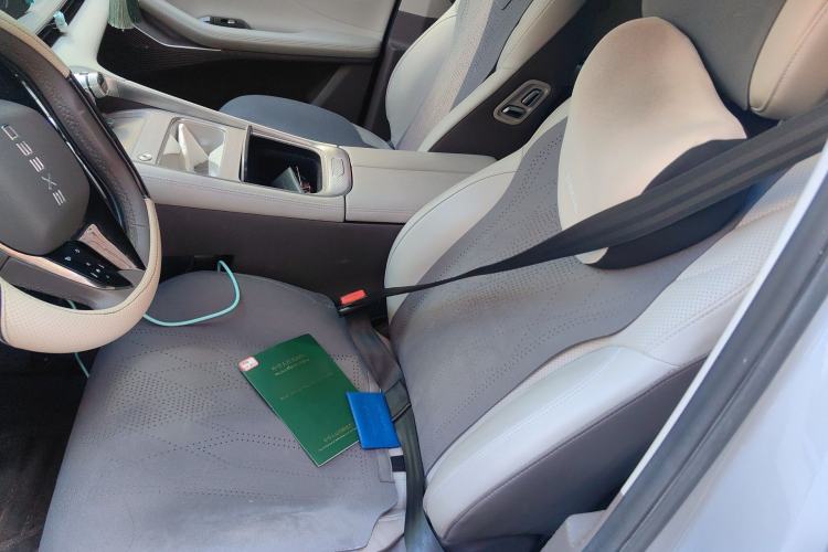 Used EXEED Stellar C-DM 2025 200 with Ultra-Long Range Pro All-Wheel Drive Left Front Seat