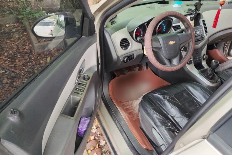 Used Chevrolet Cruze 2013 1.6L SL MT Driver Seat