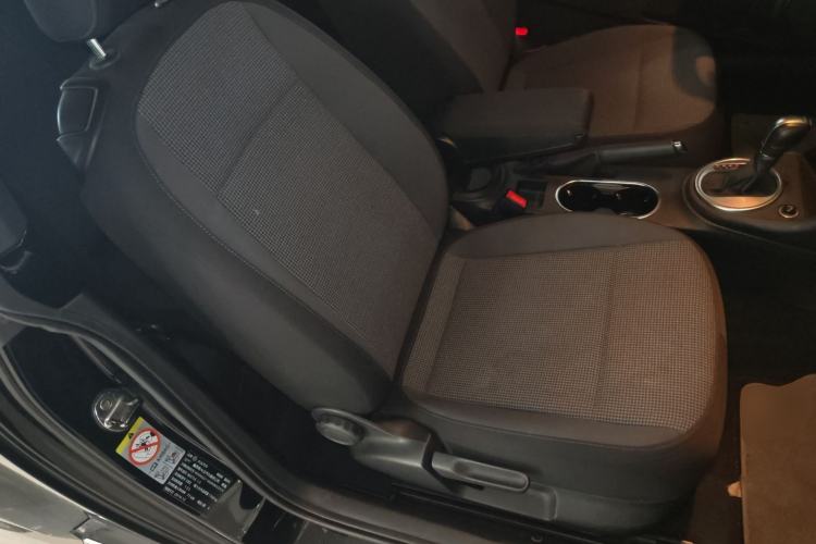 Used Volkswagen Beetle 2015 180TSI model
