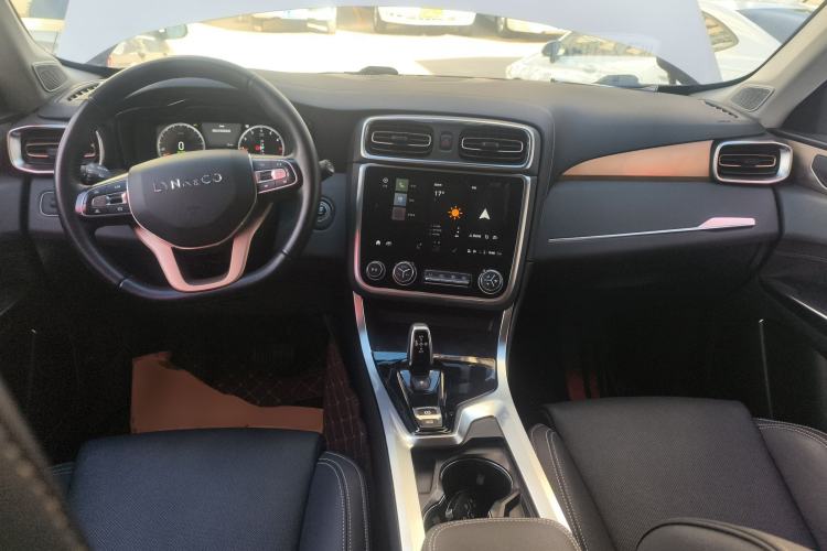 Used Lynk & Co 01 2019 2.0T Two-Wheel-Drive Pro Version China VI Standard
