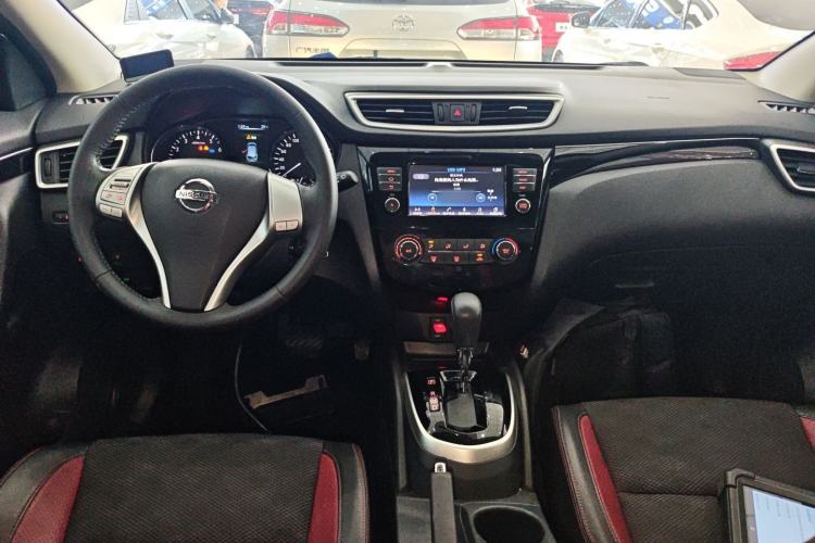 Used Nissan Qashqai 2017 2.0L CVT Smart Enjoyment Version China VI Standard Center Console