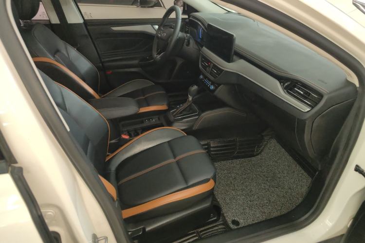 Used Ford Focus 2022 Sedan EcoBoost 180 Automatic Performance Edition