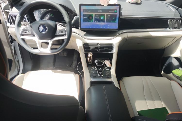 Used BYD Song PLUS New Energy 2021 EV Deluxe Model Center Console