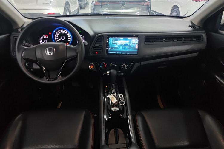Used Honda Vezel 2020 1.5L CVT Elite Edition Interior 2