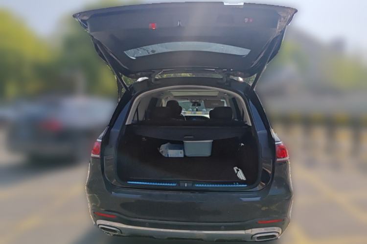 Used Mercedes-Benz GLS 2022 Second Facelift GLS 450 4MATIC Stylish Version Trunk