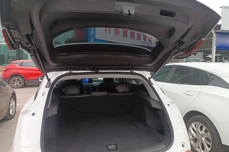 Used Buick Velite 6 2023 Revised Version 430 km Range – Commuter Edition Trunk