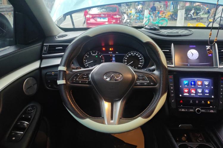 Used Infiniti QX50 2018 2.0T Two-Wheel Drive Fashion Edition
