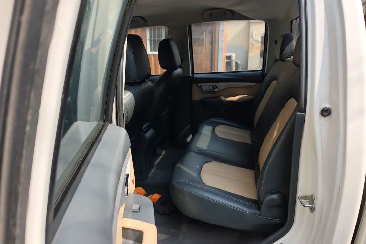 Used Great Wall Wingle 6 2014 2.0T Two-Wheel Drive Elite Version 4D20B Left Rear Seat