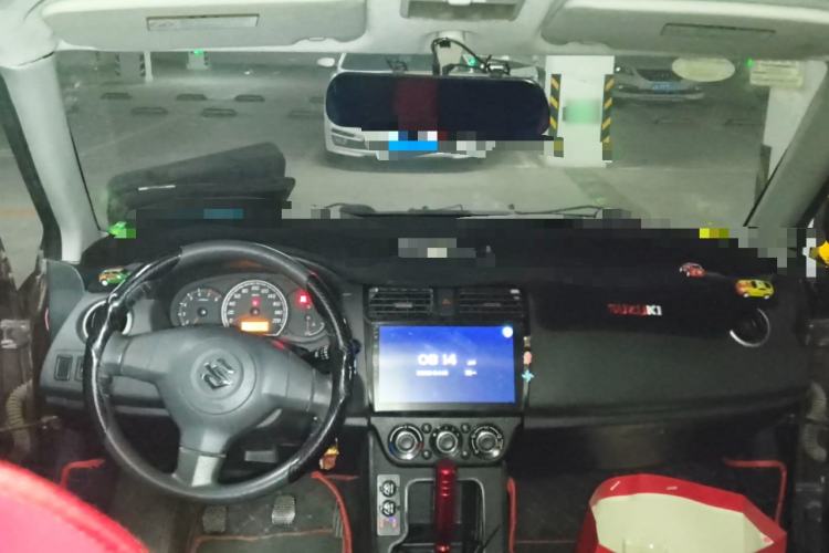 Used Suzuki Swift 2011 1.5L Manual Fashion Edition Center Console