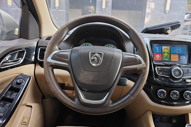 Used Baojun 730 2014 1.5L manual Comfort ESP version 7 seats
