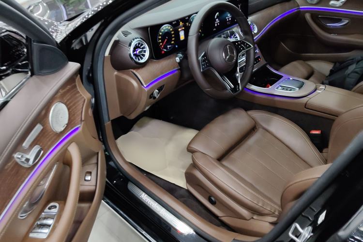 Used Mercedes-Benz E-Class 2022 Second Facelift E 300 L Luxury Edition
